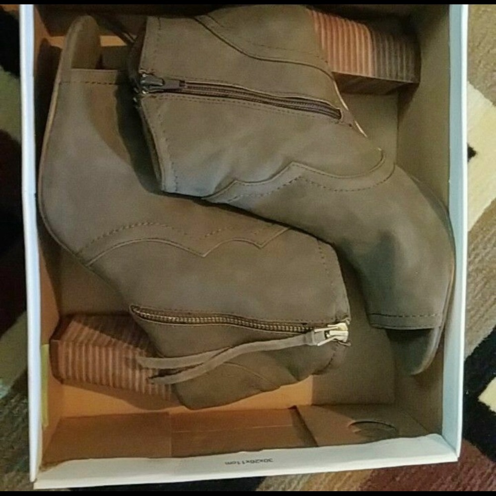 Size 11 Peep toe Ankle boots
